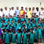 రామవరం సమ్మర్ క్యాంప్‌ ముగింపు వేడుకల్లో టీషర్ట్‌ల పంపిణీ