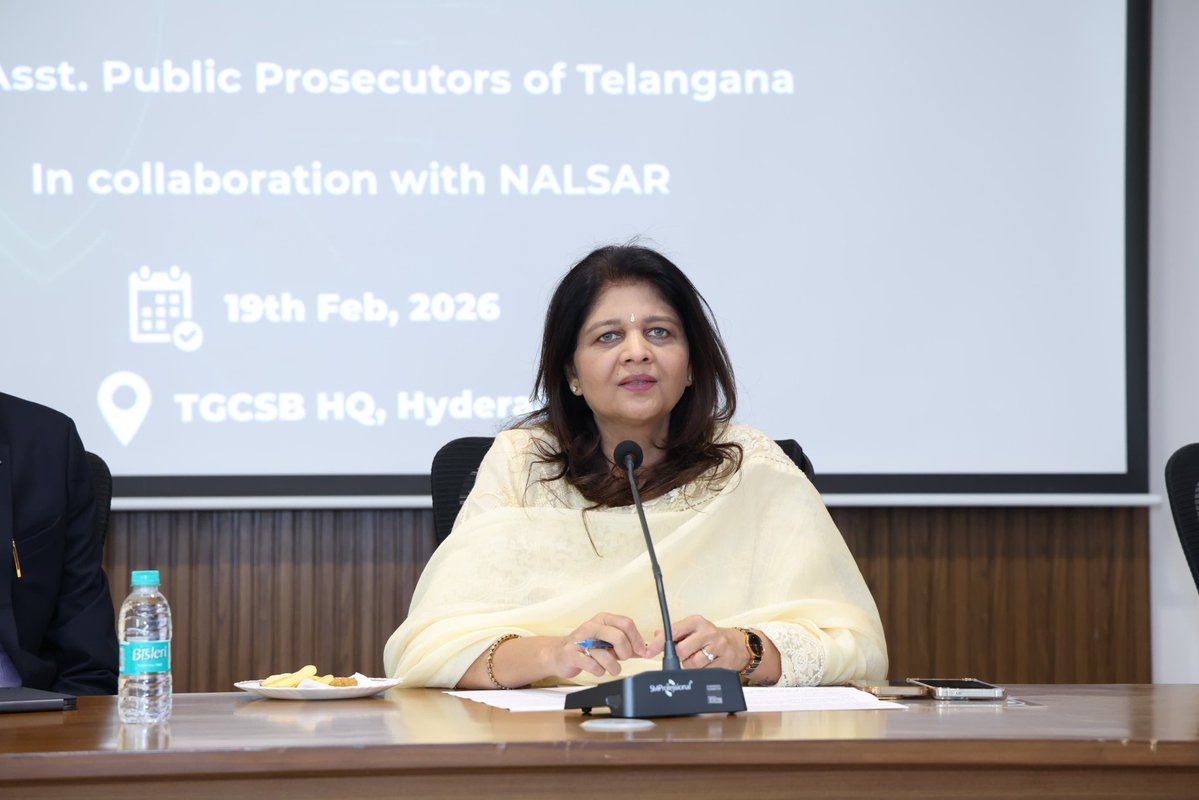 సైబర్ బ్లాక్ మెయిలింగ్‌పై అప్రమత్తంగా ఉండండి: డీజీ శిఖా గోయల్