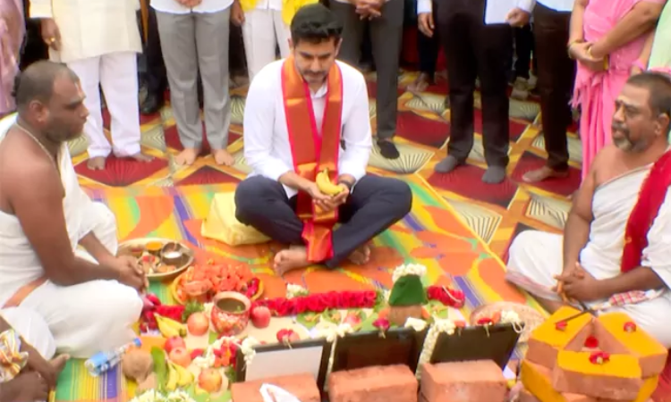 తాడేపల్లి రిటైనింగ్ వాల్ నిర్మాణానికి మంత్రి లోకేశ్ శంకుస్థాపన