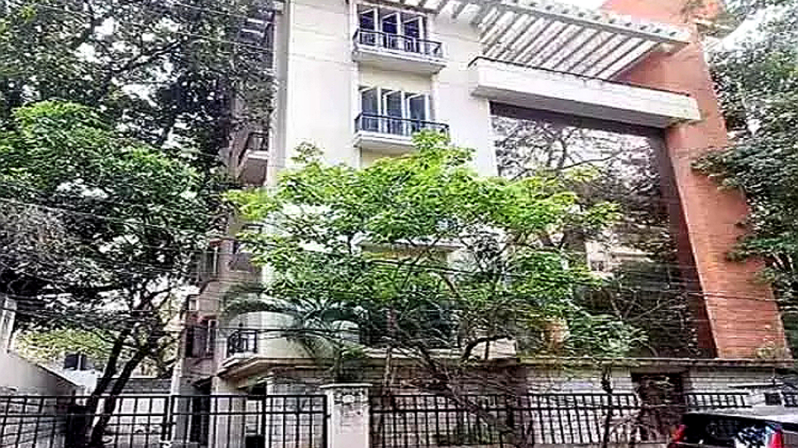 హైదరాబాద్‌లో మాజీ CM జయలలిత నివాసం సీజ్