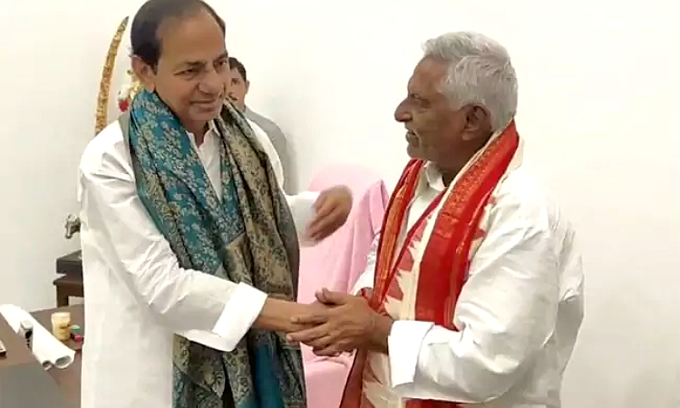 కేసీఆర్‌తో జీవన్ రెడ్డి భేటీ: కలిసి పనిచేసేందుకు నిర్ణయం : జీవన్ రెడ్డి