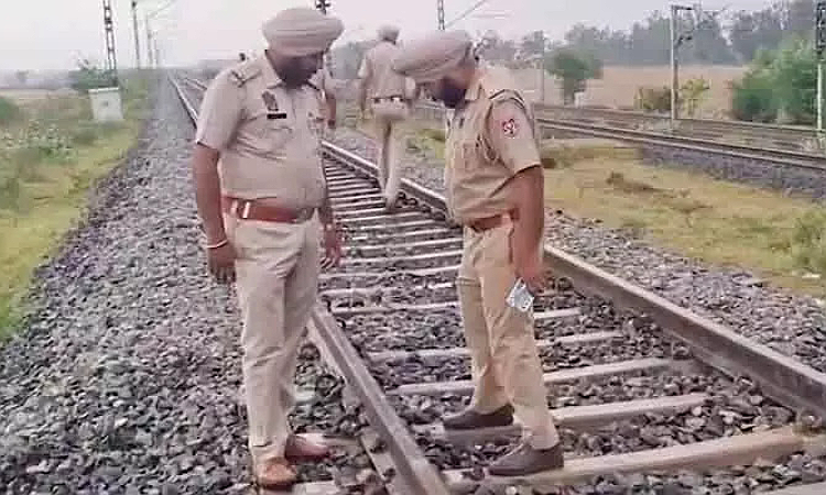 పాటియాలాలో భారీ పేలుడు: రైల్వే ట్రాక్ సమీపంలో వ్యక్తి మృతి