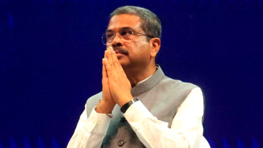నీట్ వివాదం వేళ ధర్మేంద్ర ప్రధాన్ ఆవేదన: విద్యాశాఖ పదవికి రాజీనామా చేస్తూ భావోద్వేగ లేఖ