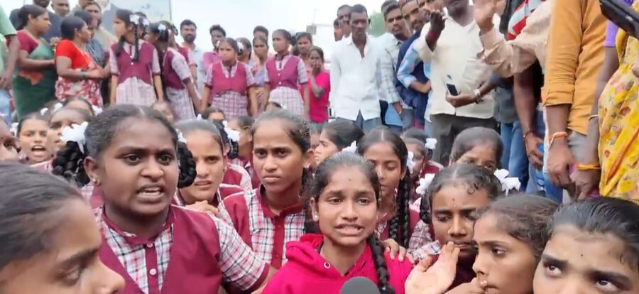 గురుకులాల్లో కలుషిత ఆహార ఘటనలపై బాలల హక్కుల సంఘం తీవ్ర ఆందోళన