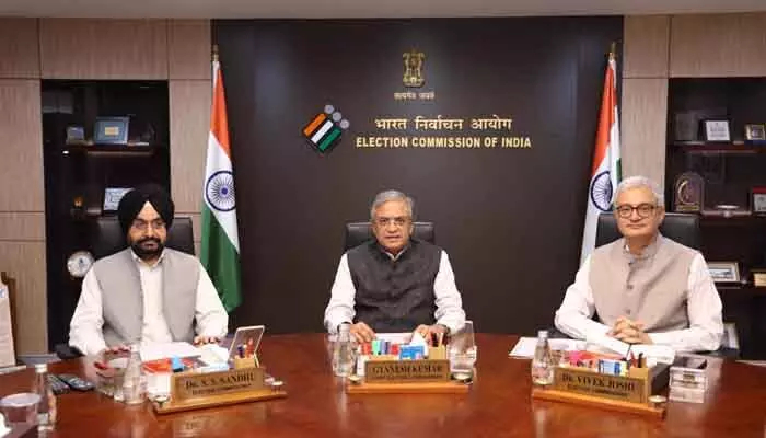 ఈసీలో అత్యవసర భేటీ.. SIRపై కీలక నిర్ణయం