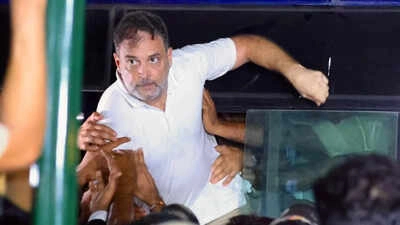 ఈసీపై విపక్షాల సమరం.. జంతర్‌మంతర్‌కు ఎంపీలు, ఢిల్లీలో హైటెన్షన్
